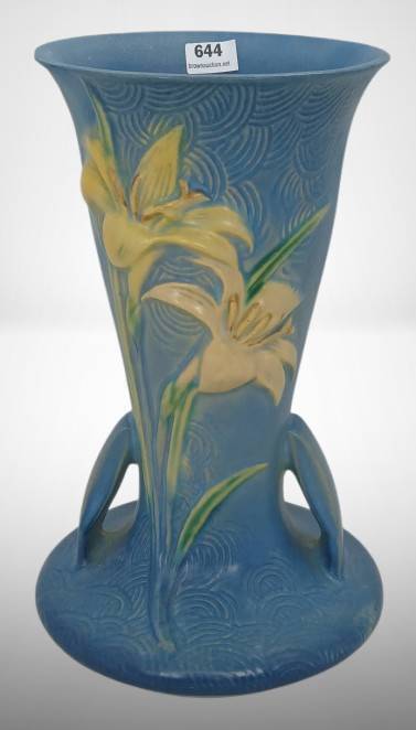 Roseville Zephyr Lily 136-9" Blue Vase