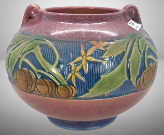 Roseville Baneda 235-5" Bowl, Pink