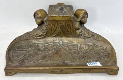 Art Nouveau Bronze Inkwell with Dual Figures - 2