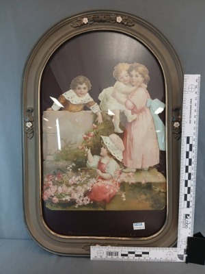 Early 1900s Victorian Valentine's Card Display - 8