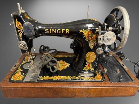 Singer Model 99 Electric Sewing Machine