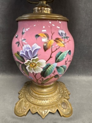 Handpainted Gone With The Wind Lamp - 3