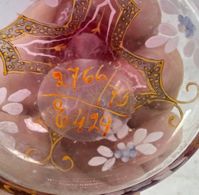 Hand-Painted Stick Neck Vase With Floral Motif - 7