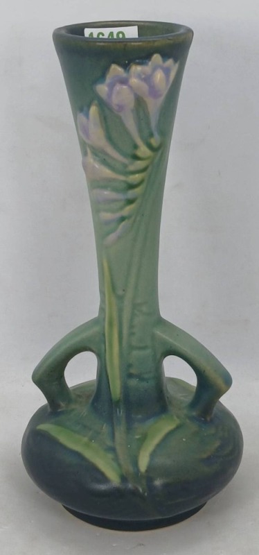 Roseville Freesia 195-7" Bud Vase, Green