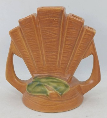 Roseville Water Lily No. 48 Flower Frog, Brown - 3
