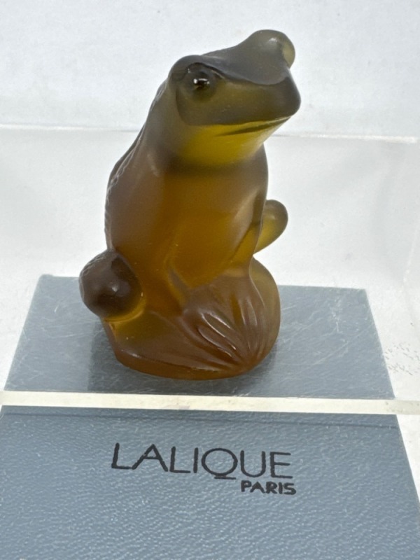 Lalique Grenouille Frog Figurine, Amber