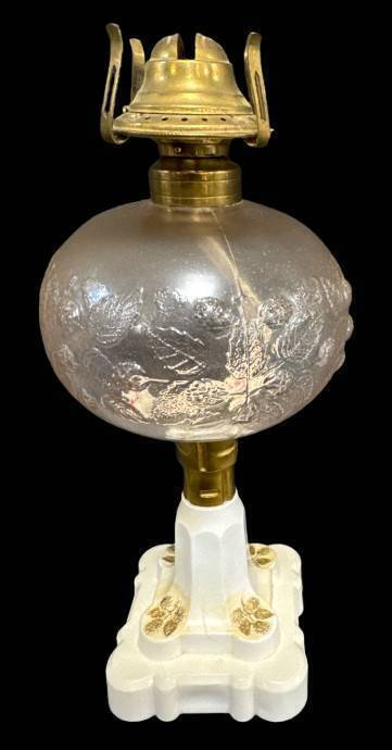 Hobbs & Brockunier Blackberry Pattern Oil Lamp