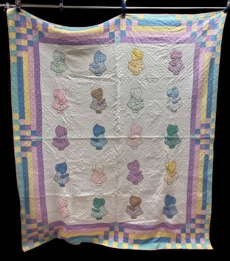 Patchwork Quilt With Sunbonnet Sue pattern