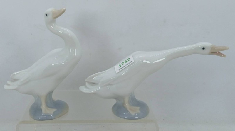 (2) Lladr&Atilde;&sup3; Porcelain Goose Figurines