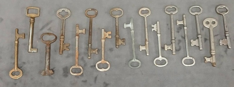 Vintage Skeleton Keys