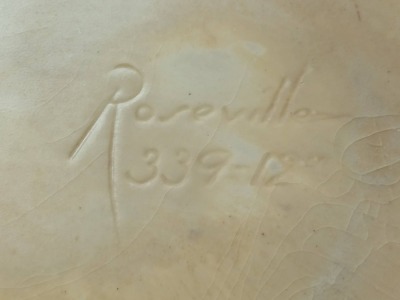 Roseville Poppy 339-12" Console Bowl, Pink - 10