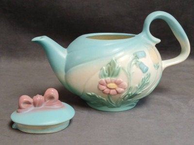 Hull Bow Knot Teapot, Sugar Bowl and Creamer - 4