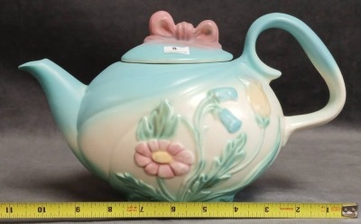 Hull Bow Knot Teapot, Sugar Bowl and Creamer - 7