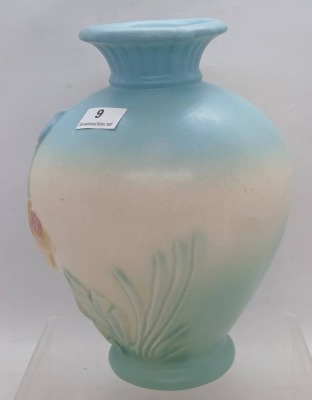 Hull Bow Knot B-4-6.5" Vase, Blue/Green - 3