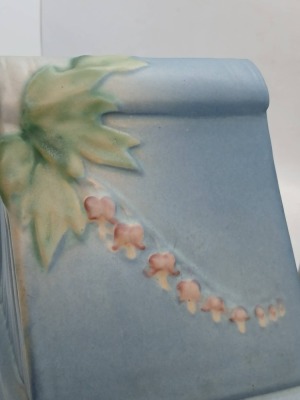 Roseville Bleeding Heart No. 6 Blue Bookends - 6