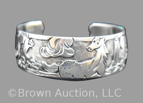 Navajo Sterling Silver Horse storyteller cuff bracelet