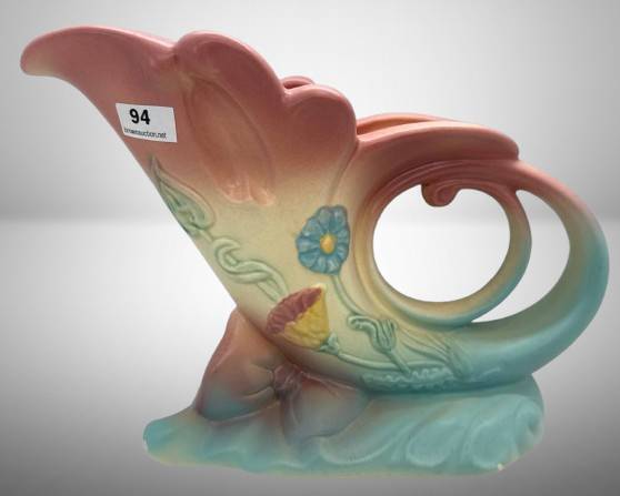 Hull Bow Knot B-5 Cornucopia Vase