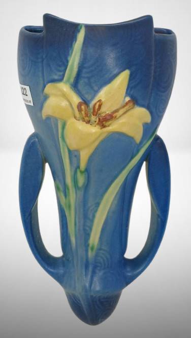 Roseville Zephyr Lily 1297-8" Wall Pocket