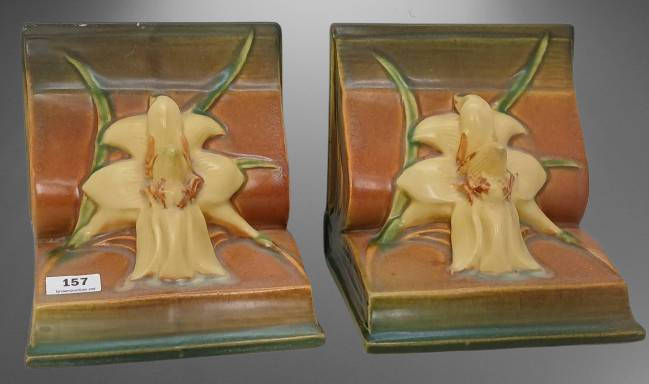 Roseville Zephyr Lily No. 16 Bookends