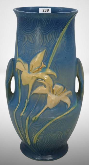 Roseville Zephyr Lily 138-10" Vase, Blue