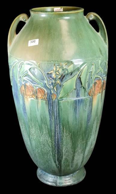 Roseville Baneda 600-15" Vase, Green