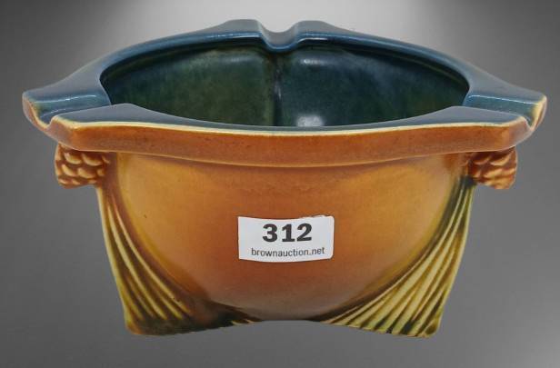 Roseville Pine Cone No. 25 Ash Tray