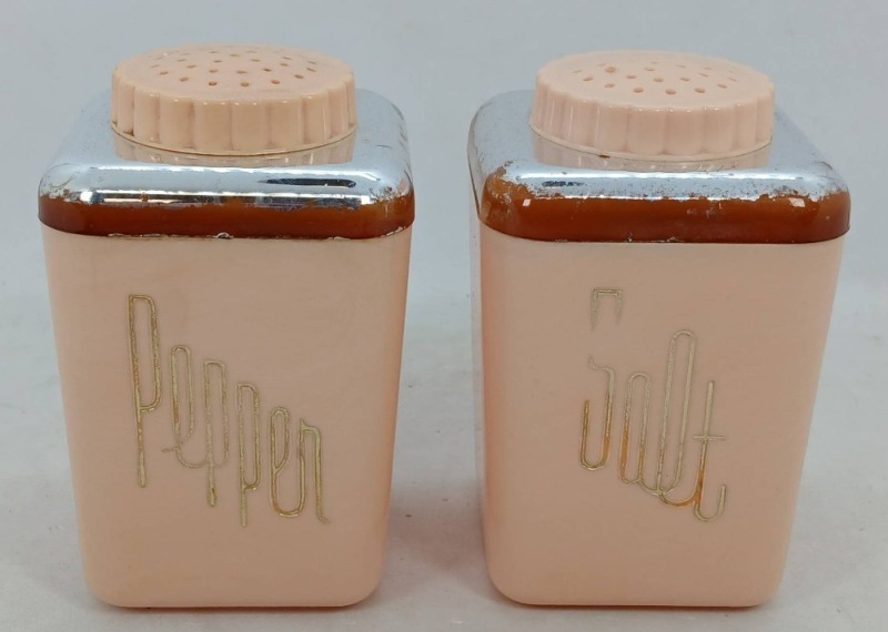 Lustro Ware Pink Salt and Pepper Shakers