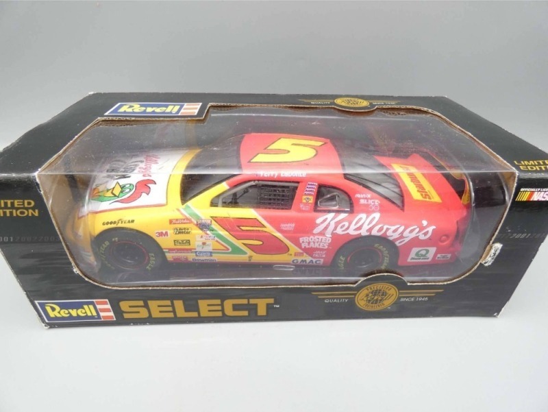 Revell 1:24 Scale Terry Labonte Diecast Model