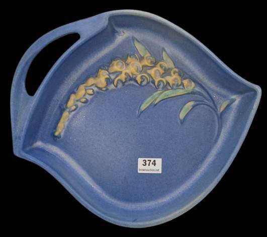 Roseville Foxglove 419-8" Tray in Blue
