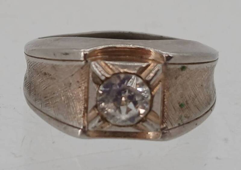 14K Gold Ring With Single Clear Stone