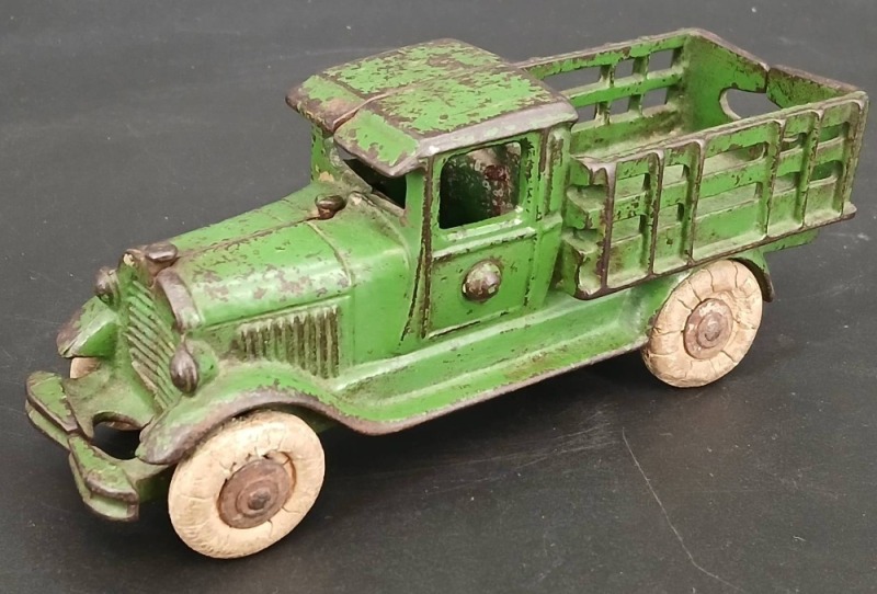 Hubley Cast Iron Stake Pick UpToy Truck