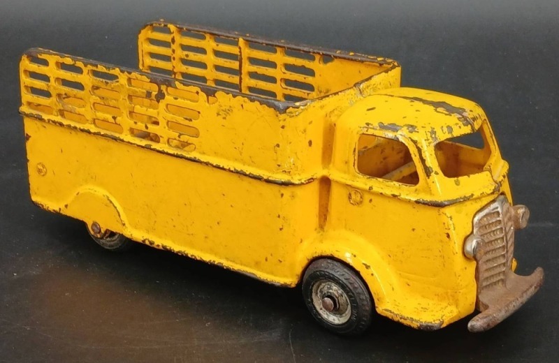 Arcade COE Cast Iron International Stake Truck