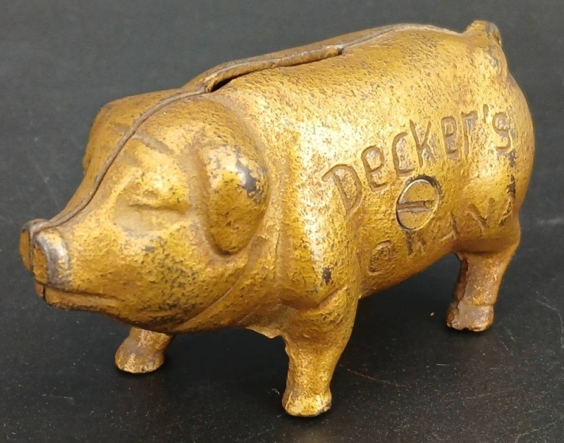 Cast Iron Decker's Iowa Pig Bank