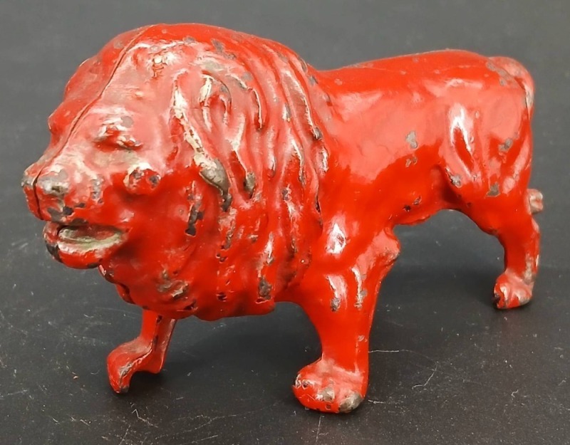 Cast Iron Red Lion Still Bank