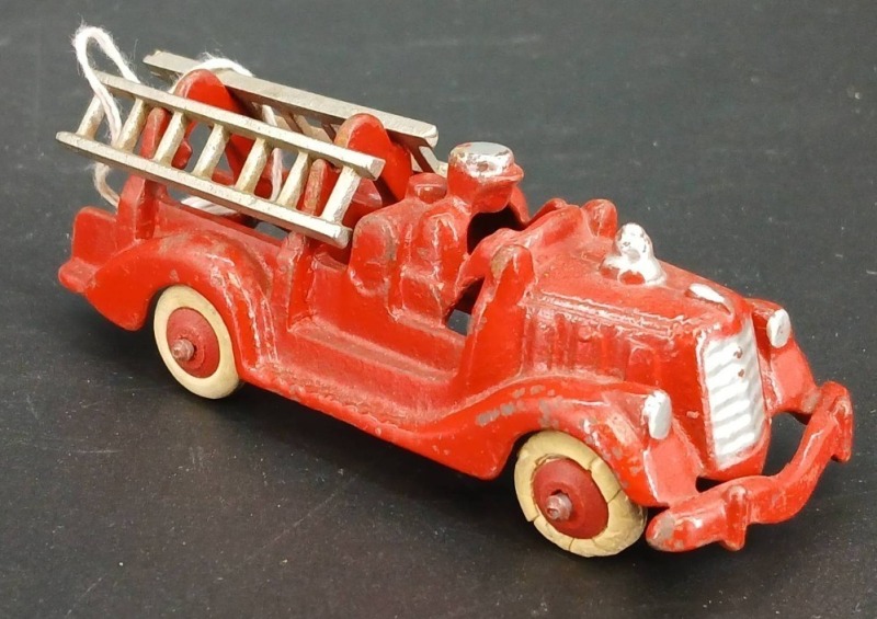 Hubley Cast Iron Fire Truck with Ladders