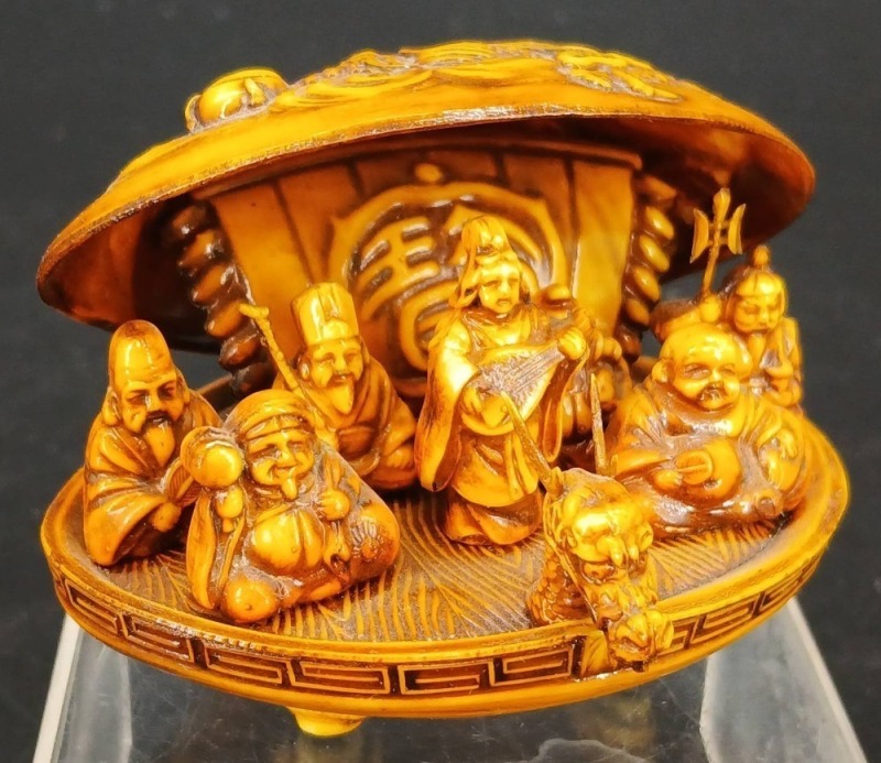 Scrimshaw-Style Carved Clam Shell Figurine